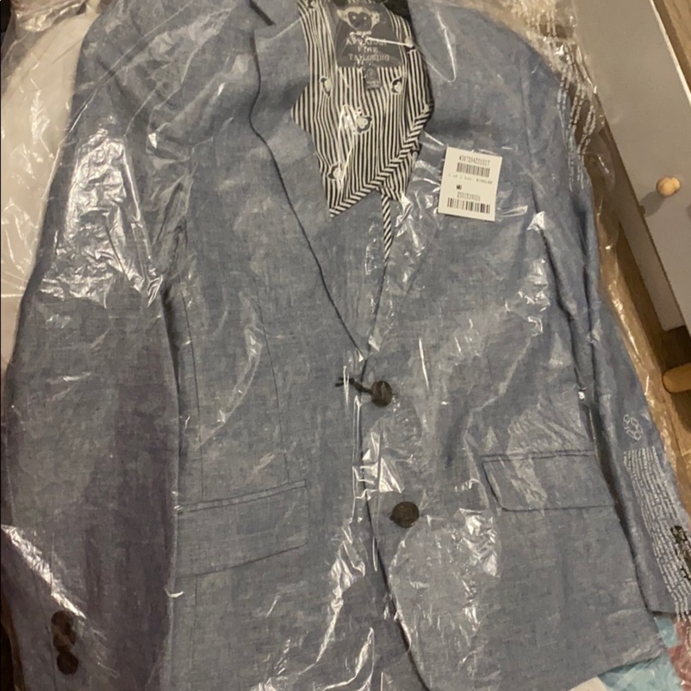 Suit